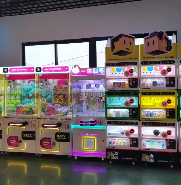 Commercial Arcade Equipment Manufacturer Custom Claw Machine Gashapon Prize Machine OEM ODM Service