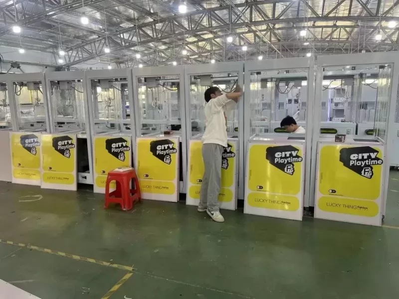 commercial toy claw machine
