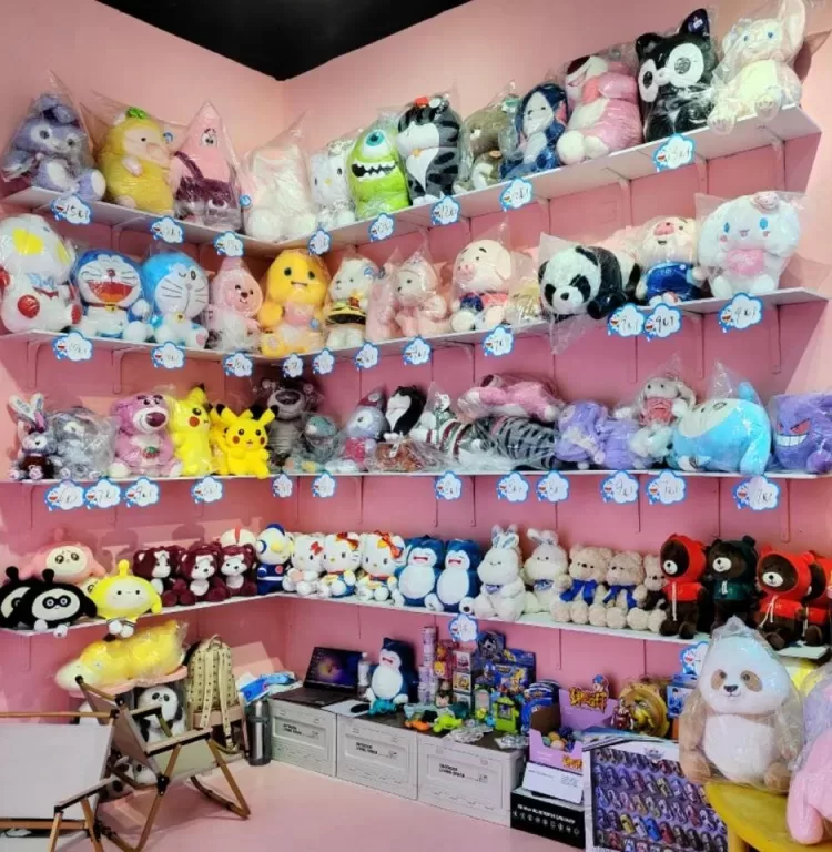 What Plush Toys Sell Best for Plush Claw Machines? FanHong Animation Selection Logic